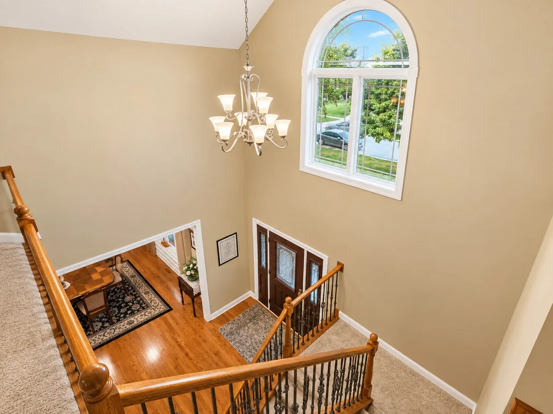 Photo of 2016 Edgeview Drive