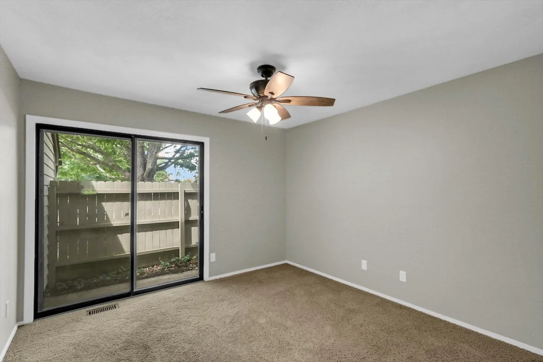 Photo of Unit 2138 at 2138 Harbortown Circle