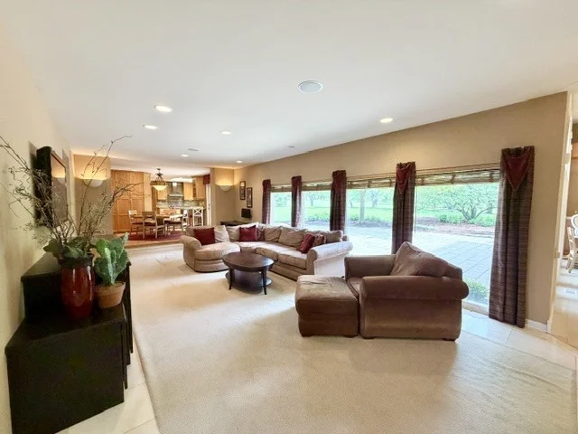 Photo of 11N071 Johnstown Road