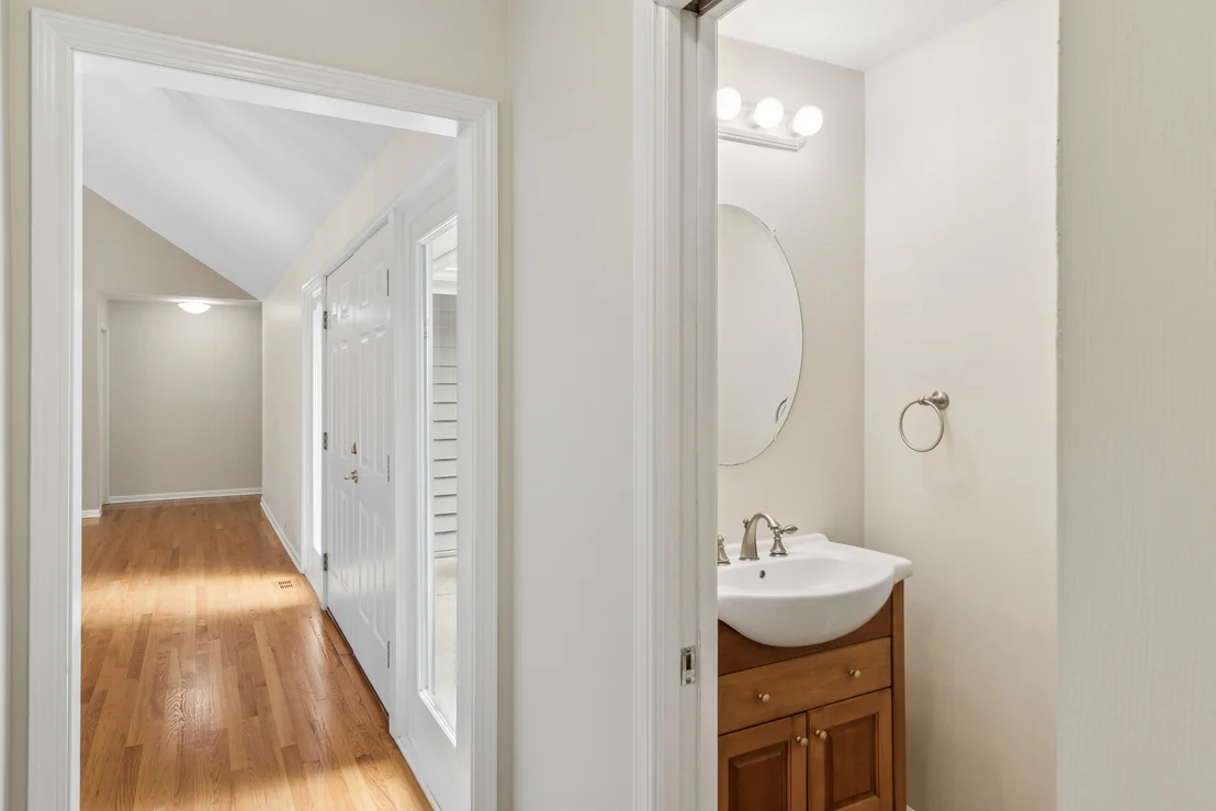 Photo of 356 WINDSOR Lane