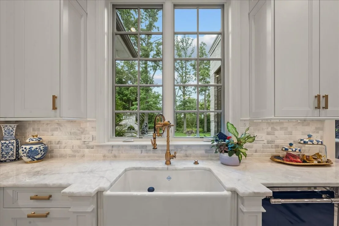 Photo of 677 Sheridan Road