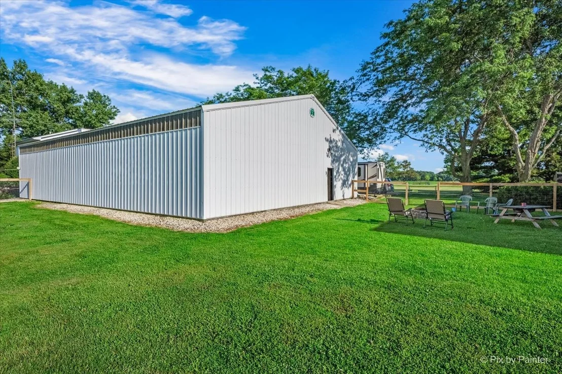 Photo of 49W972 Peterson Road