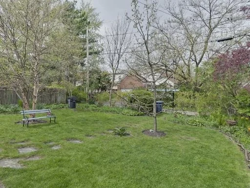 Photo of 3207 THAYER Street