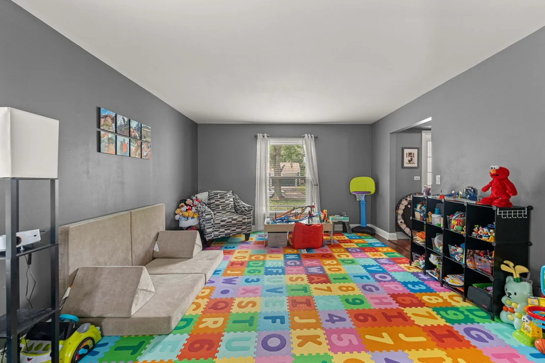 Photo of 431 NEWPORT Drive