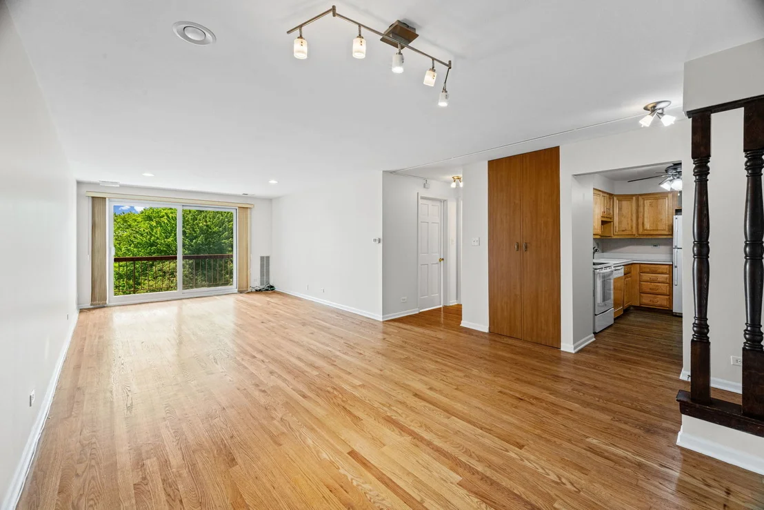 Photo of Unit 4F at 1500 Harbour Drive