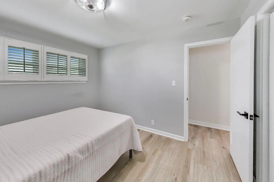 Photo of 321 N Fairview Avenue
