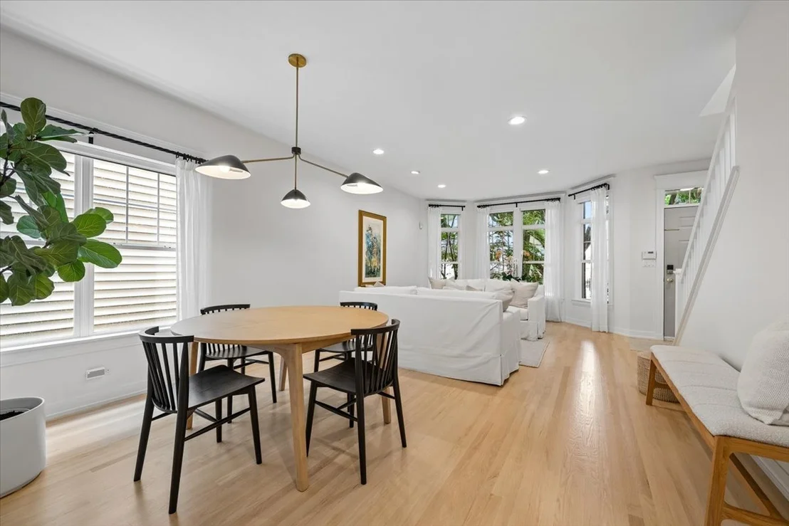 Photo of 331 W Evergreen Avenue