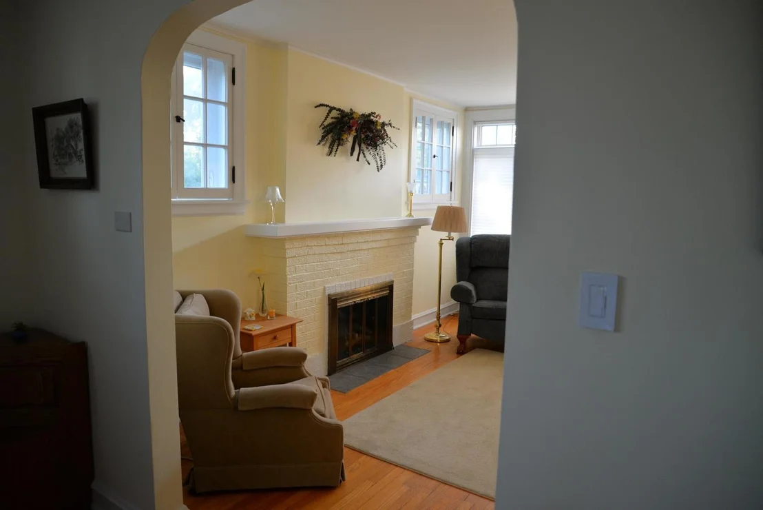 Photo of 940 W Grant Drive