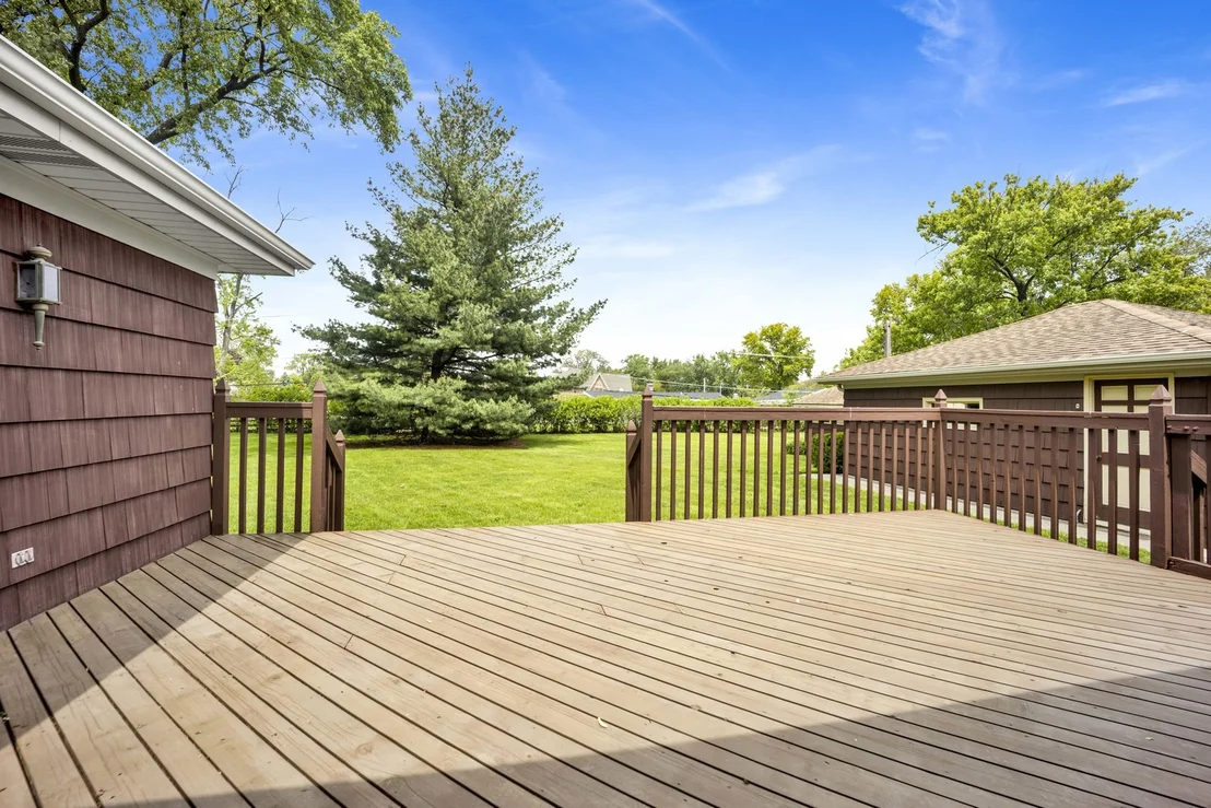 Photo of 18W724 20th Place