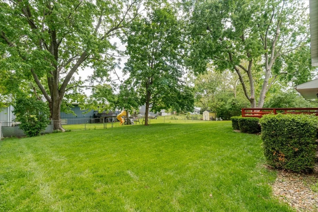 Photo of 122 Camelot Drive