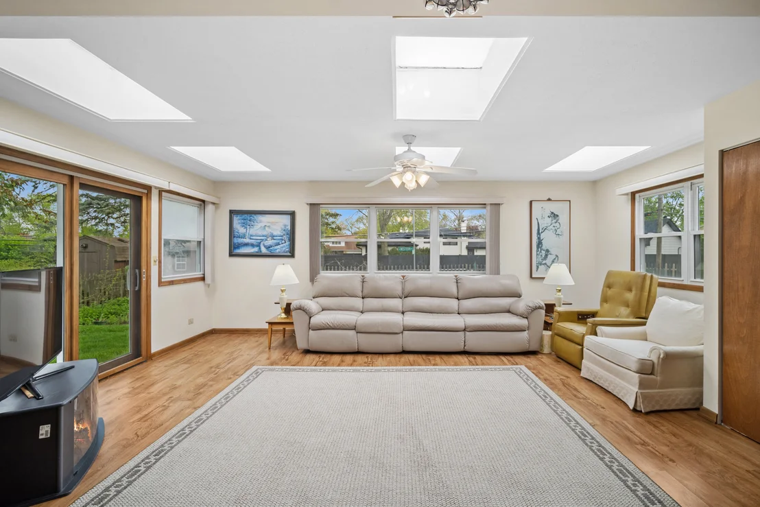 Photo of 484 Springhill Drive