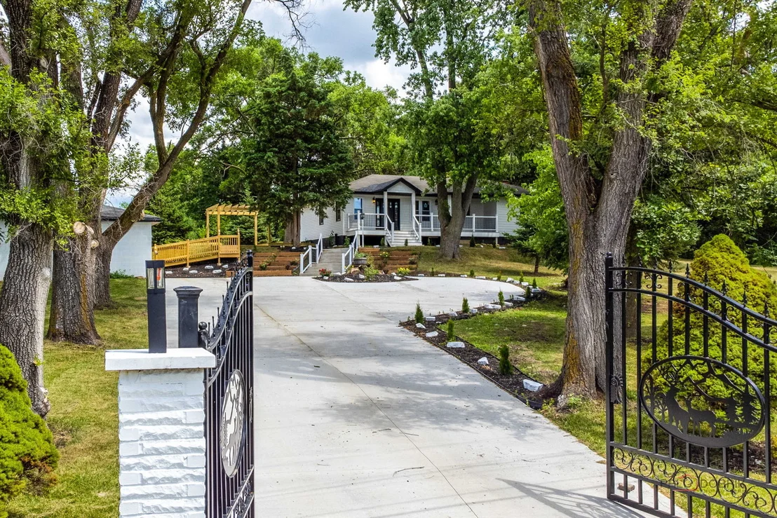 Photo of 16705 Wolf Road