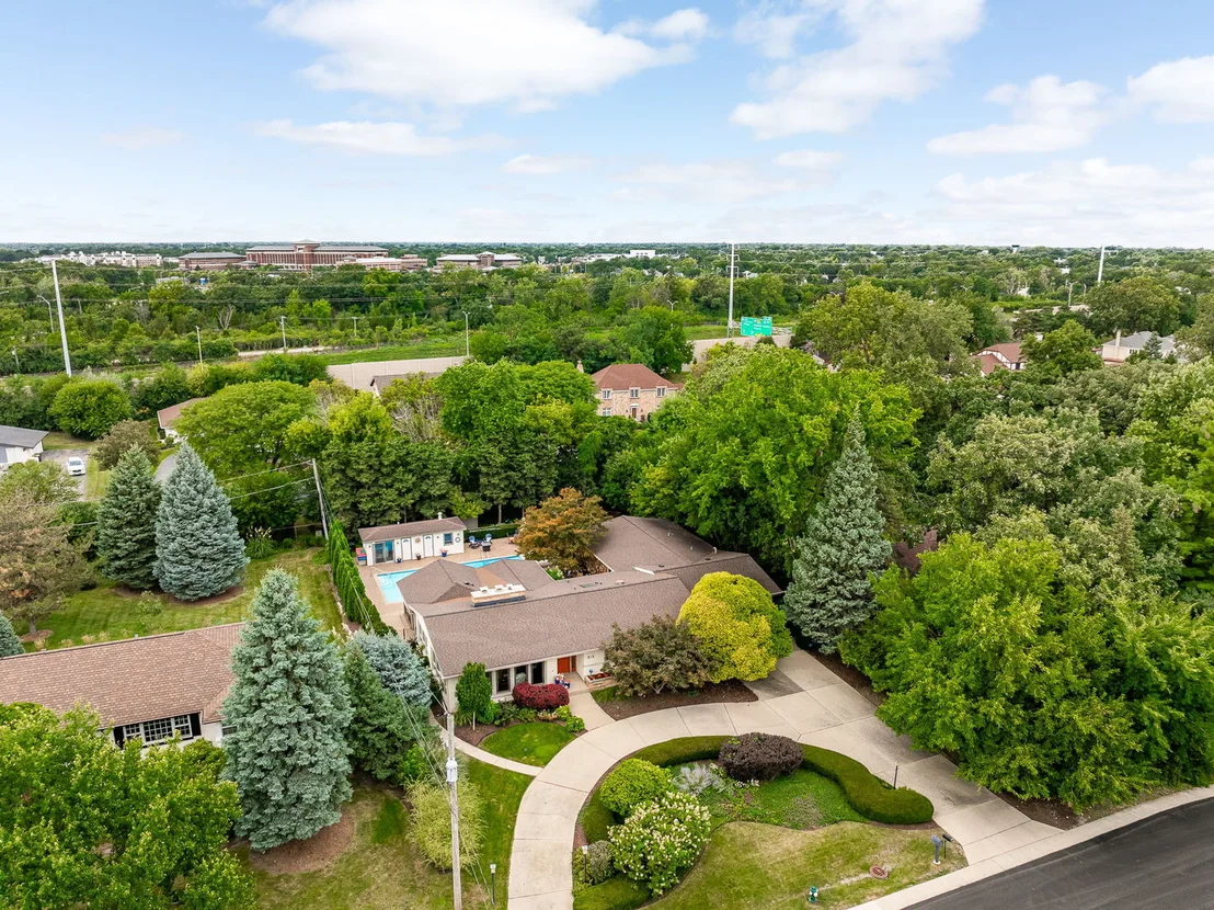 Photo of 12 Meadowood Drive