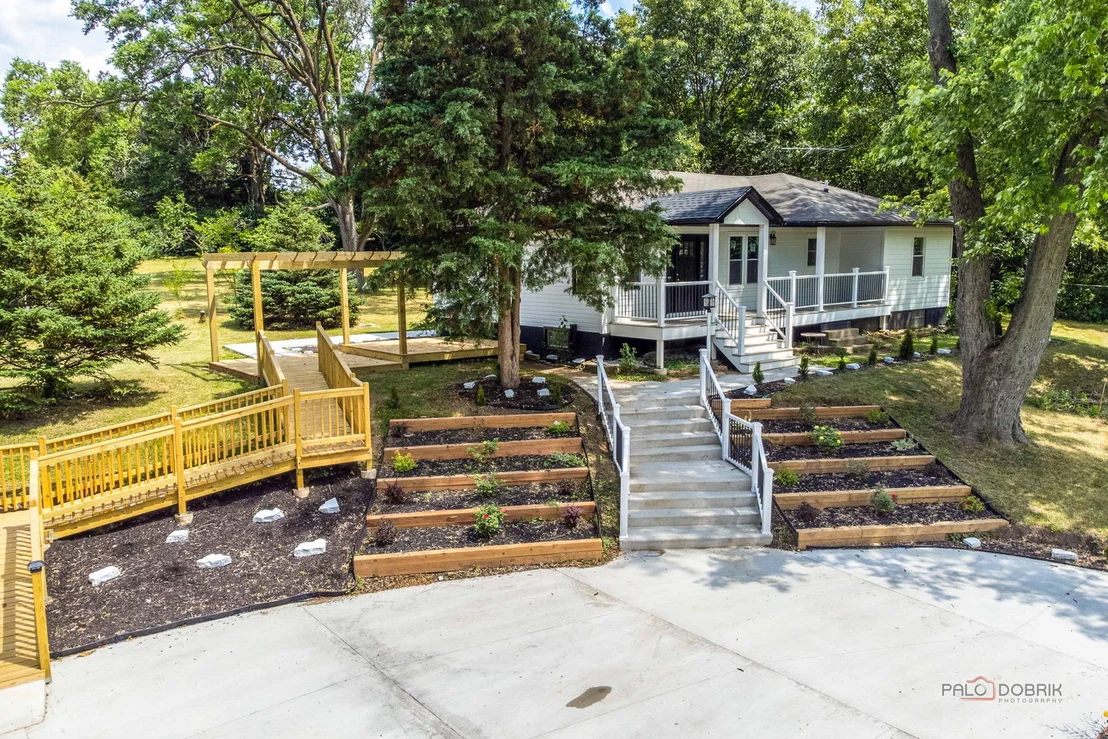 Photo of 16705 Wolf Road