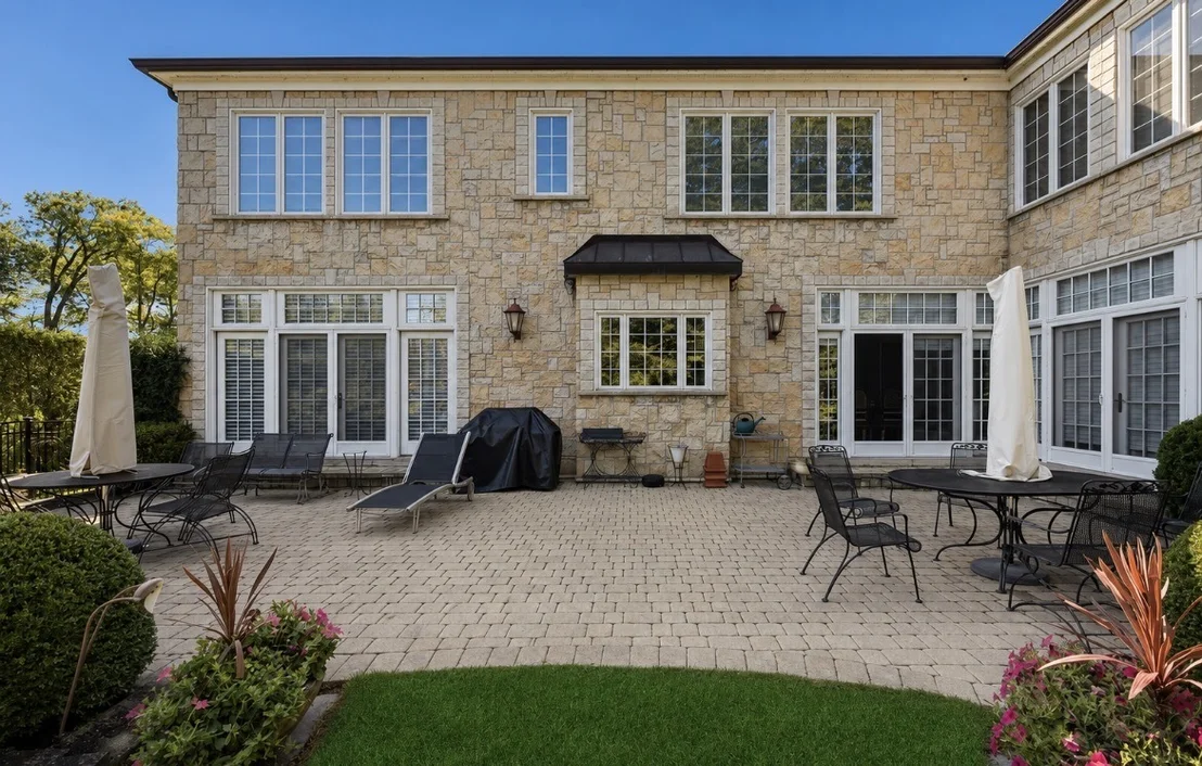 Photo of 621 Sheridan Road