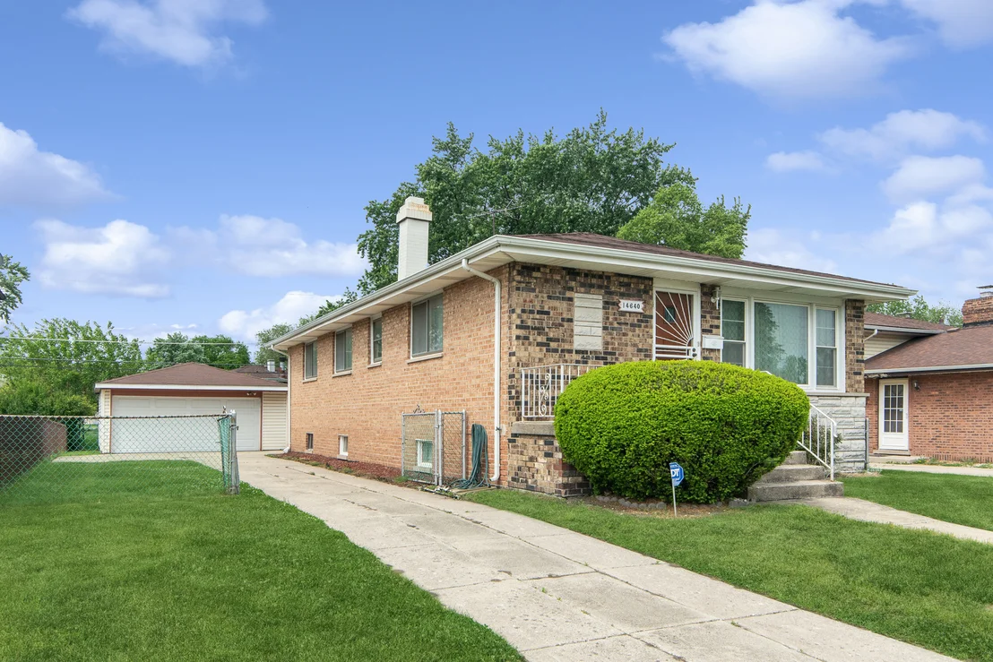 Photo of 14640 MEMORIAL Drive