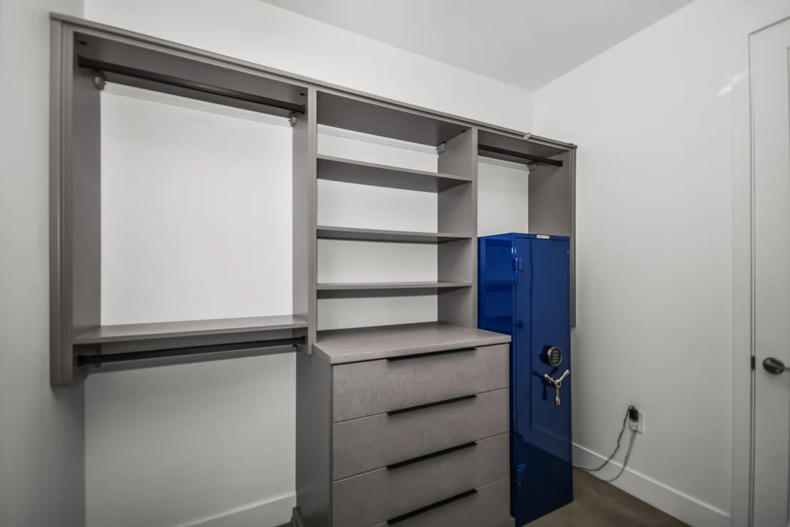 Photo of Unit 301 at 900 W Washington Boulevard