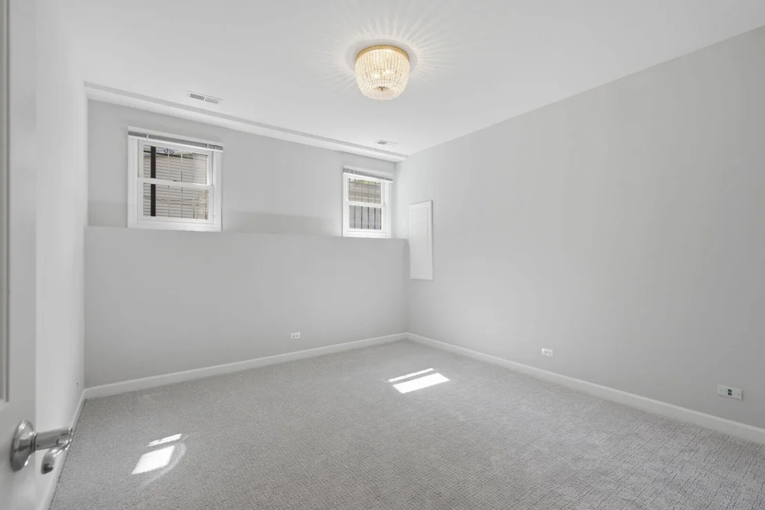 Photo of 1815 W School Street