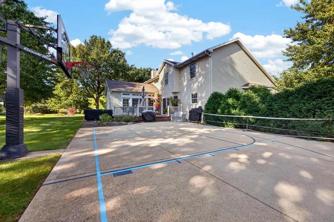 Photo of 9159 Deer Ridge Drive