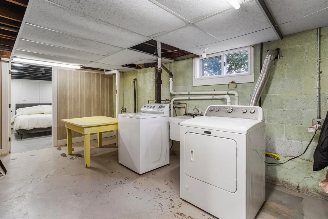Photo of 922 W Daniel Street