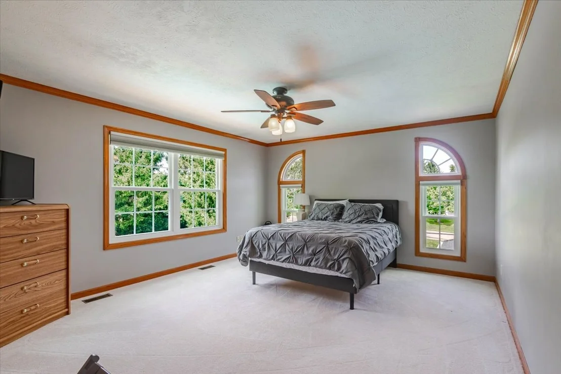 Photo of 9962 Wolf Hill Road