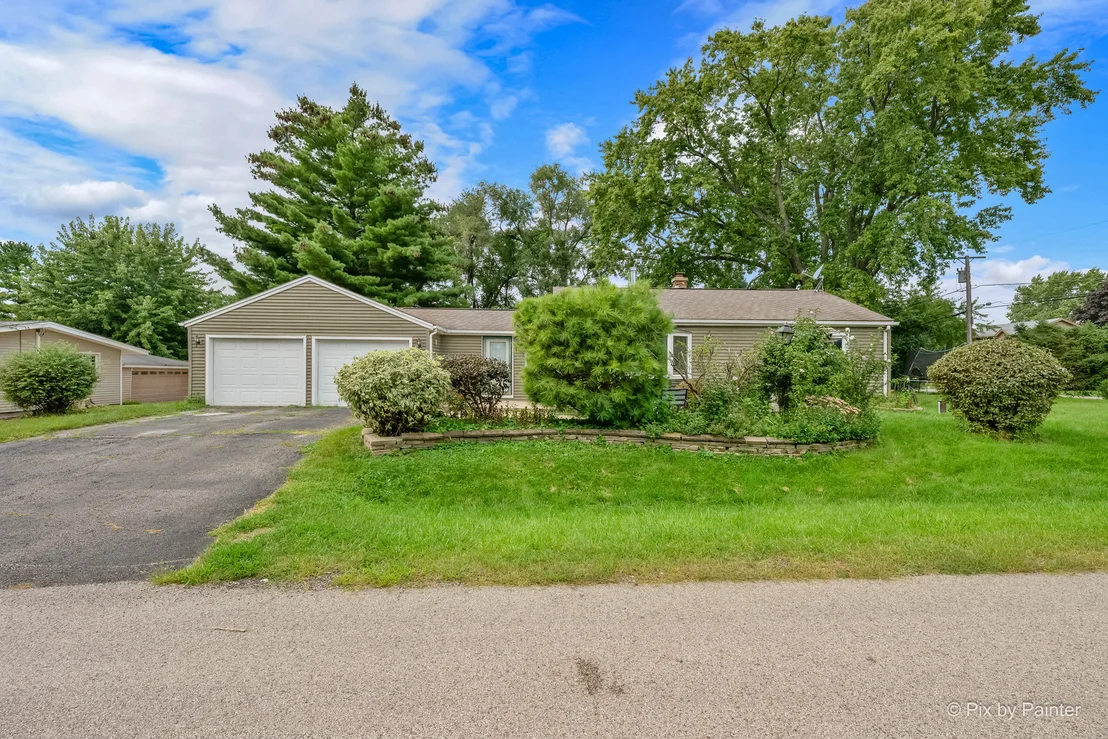 Photo of 6301 Robert Road