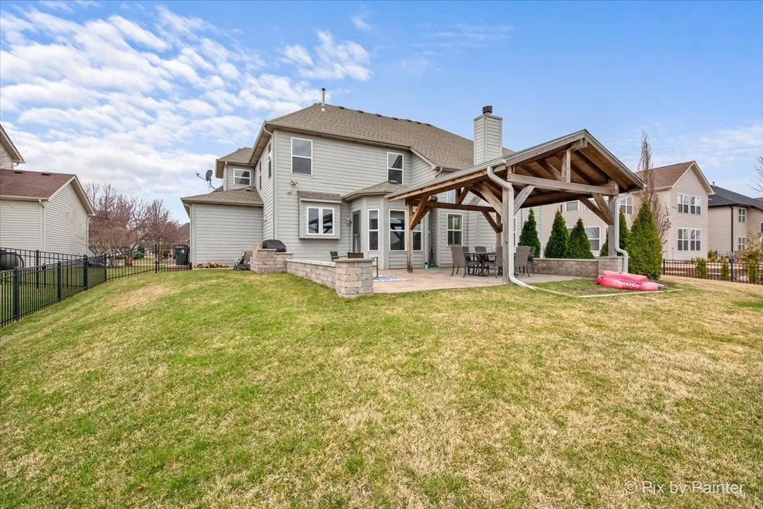 Photo of 647 Bennett Drive