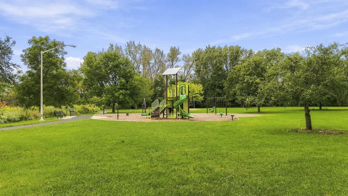 Photo of 863 Poplar Lane