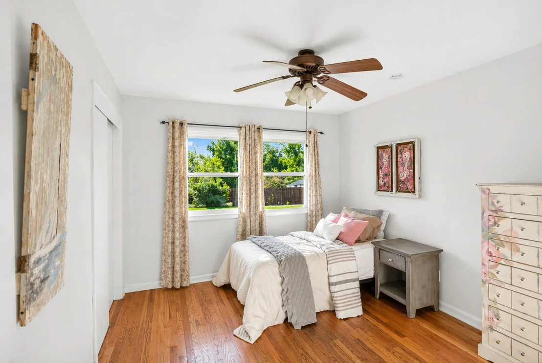 Photo of 405 Thomas Drive