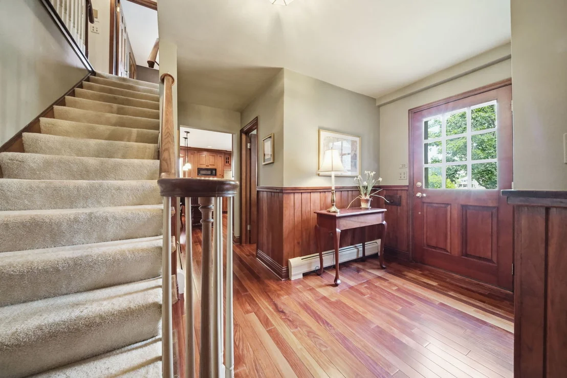 Photo of 534 E Forest Avenue