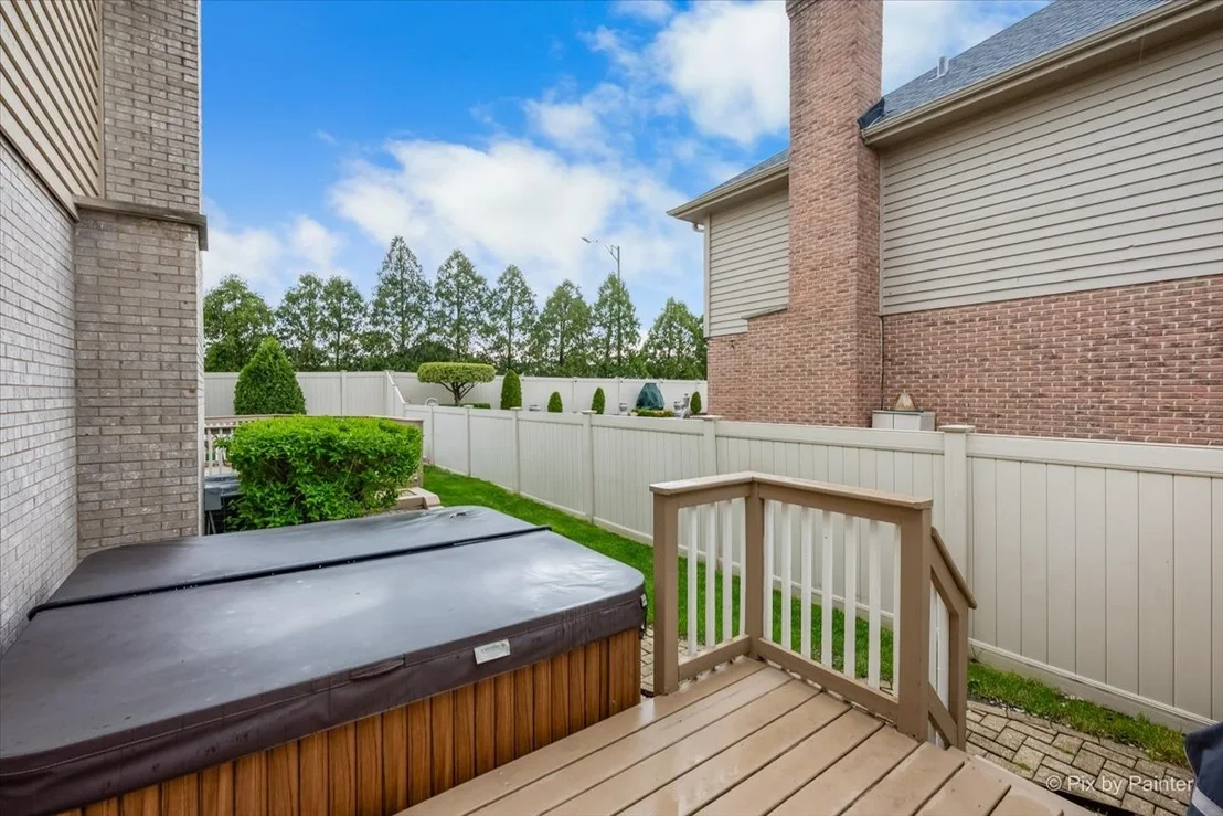 Photo of 958 W Stonehedge Drive