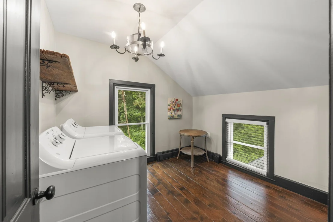 Photo of 7479 Grove Road