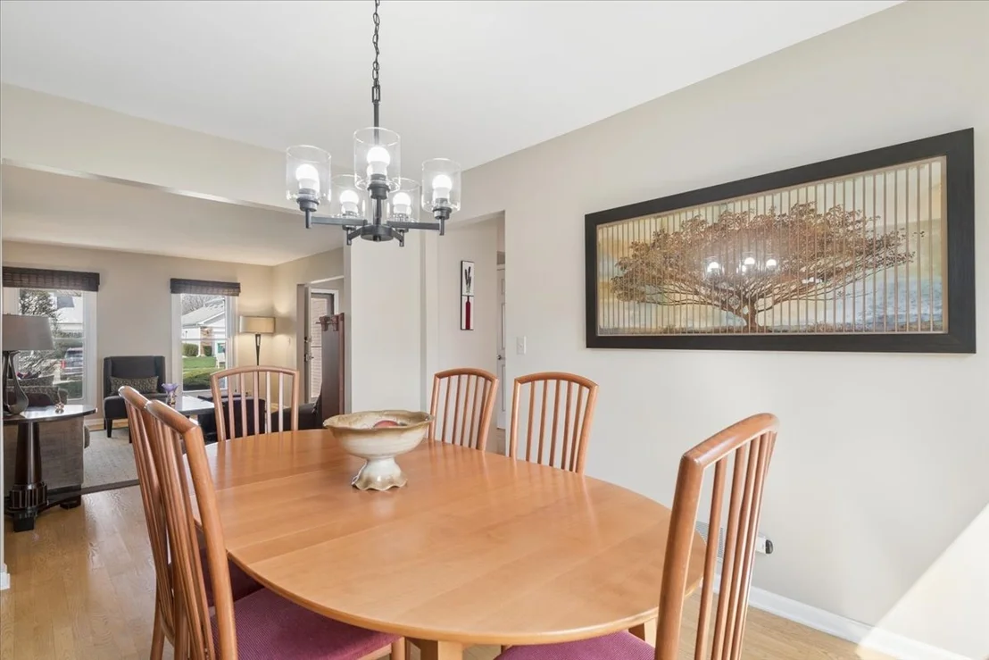 Photo of 405 Caren Drive
