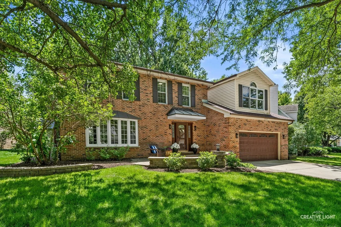 Photo of 2425 Tanglewood Drive