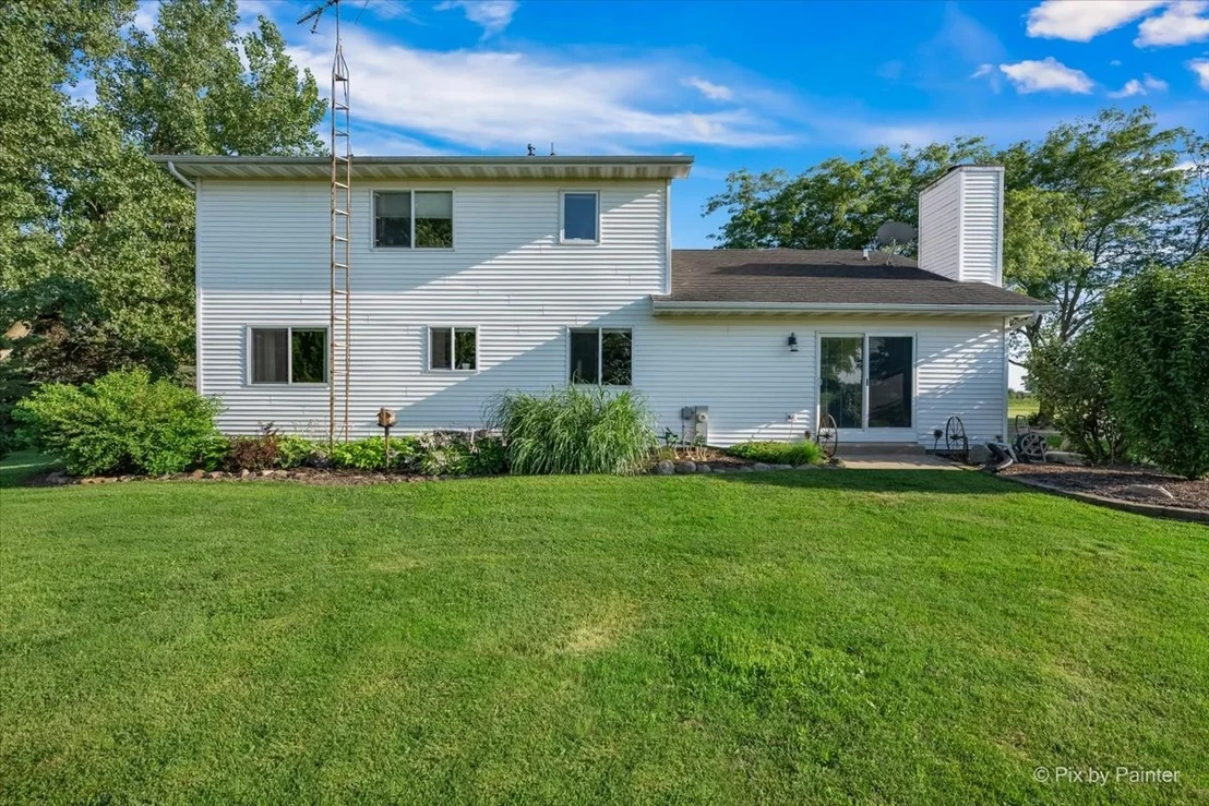 Photo of 49W972 Peterson Road