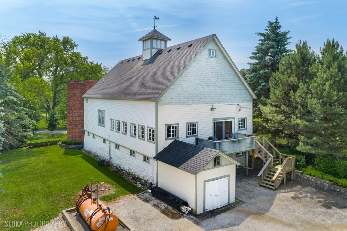 Photo of 153 Algonquin Road