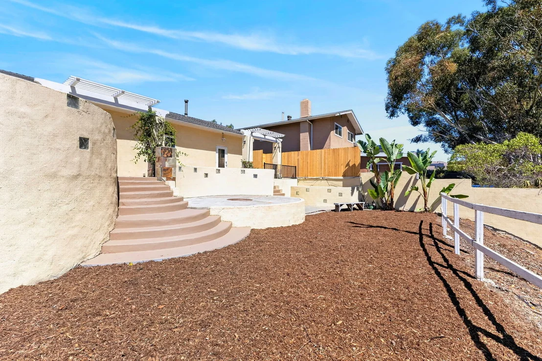 Photo of 2939 Mesa Drive