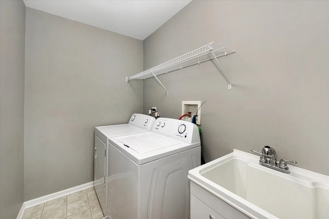 Photo of 5564 Cloverdale Road
