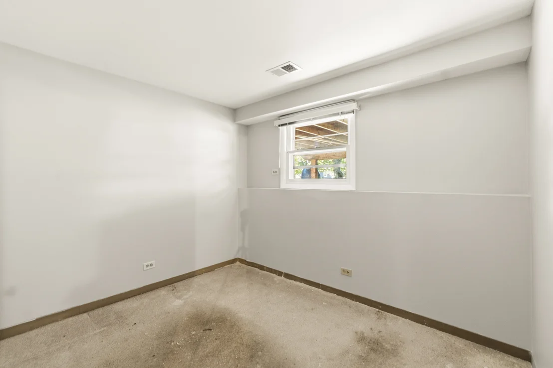 Photo of 933 W Gilbert Avenue