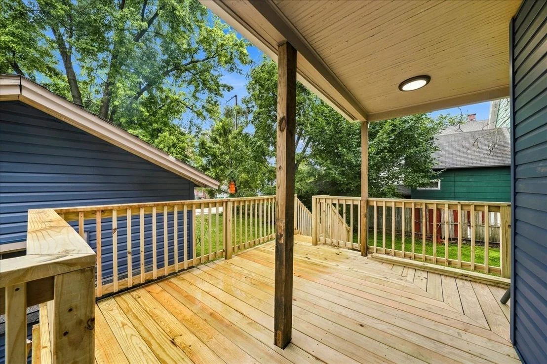 Photo of 417 BUELL Avenue