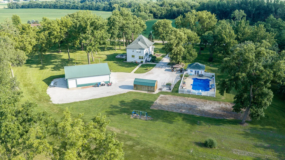 Photo of 467 N 42nd Road