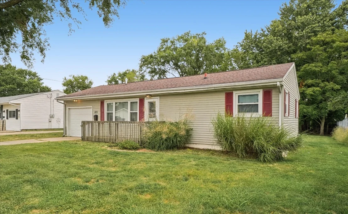 Photo of 1115 Eastview Drive