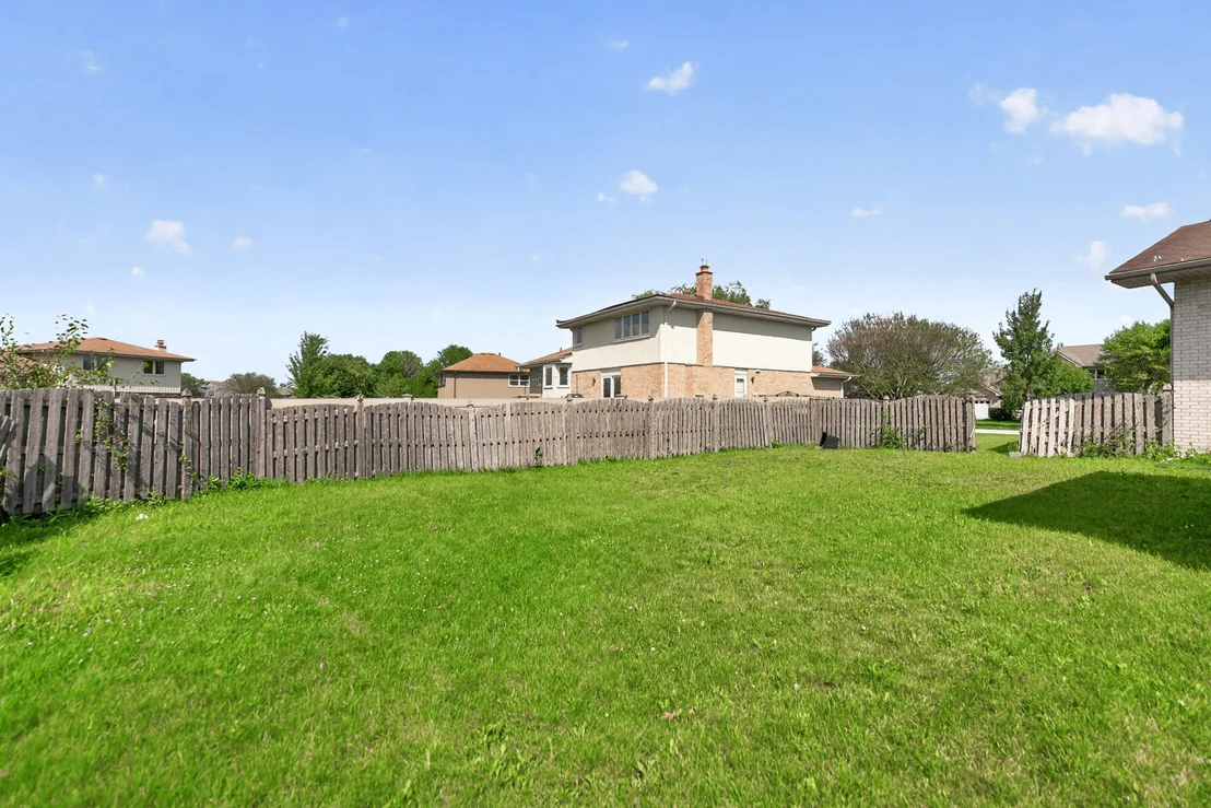Photo of 7622 W Lakeside Drive
