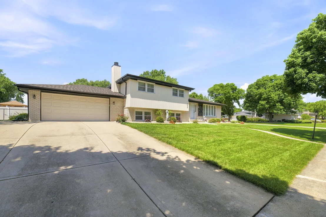 Photo of 7804 Florence Avenue