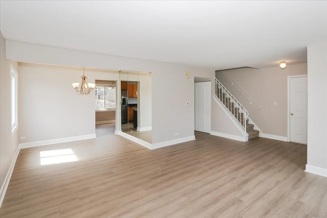 Photo of 4990 Lichfield Drive