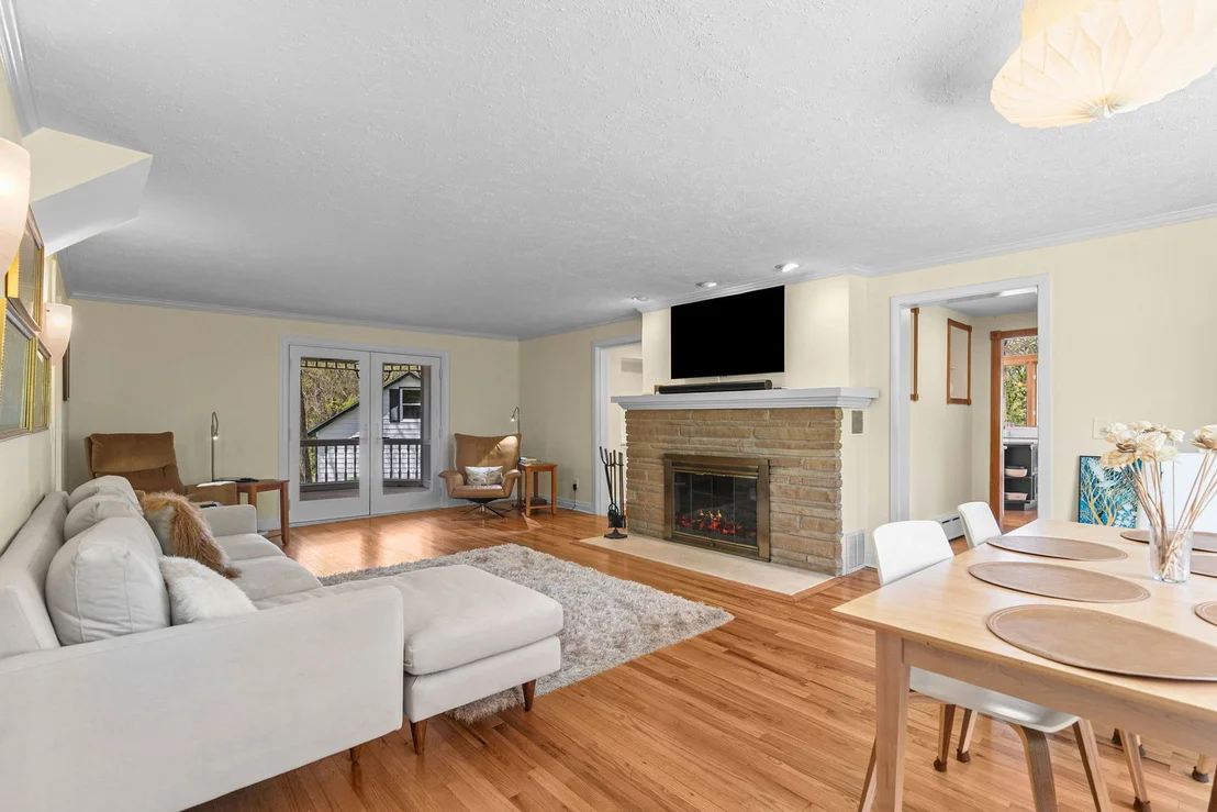 Photo of 7019 Johnsburg Road