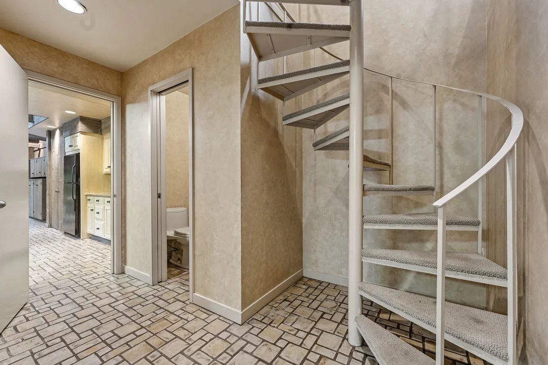 Photo of 560 Thornmeadow Road