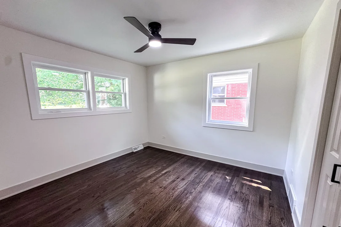 Photo of 129 Monument Avenue