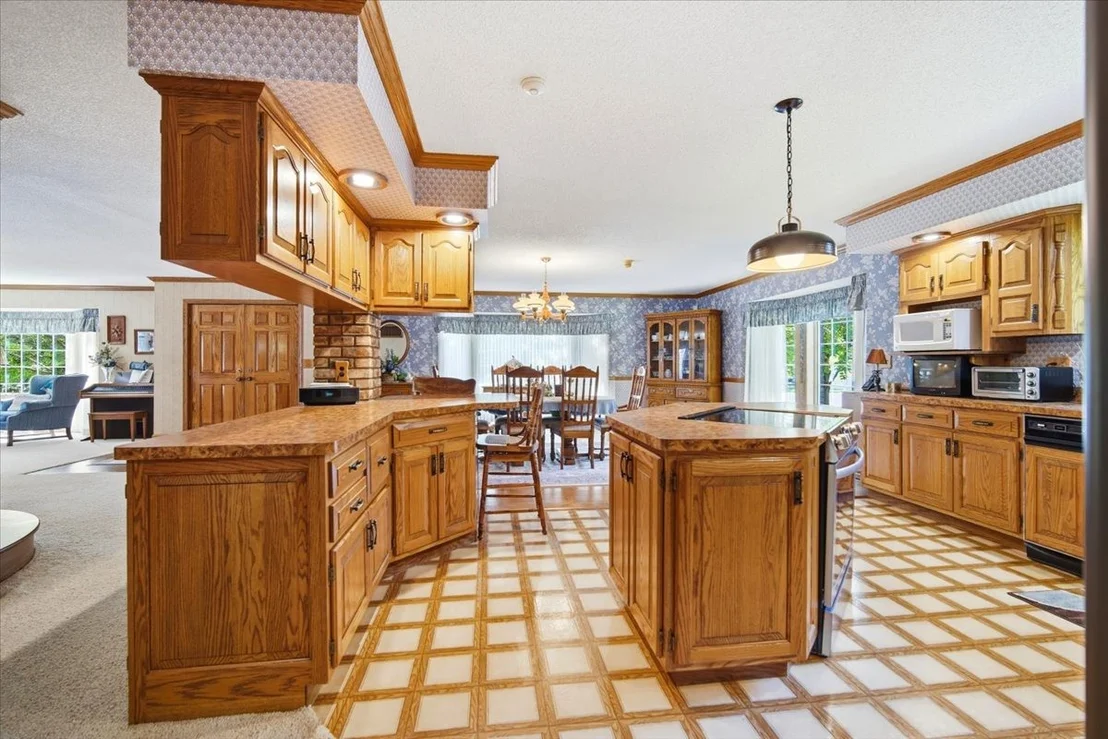 Photo of 2 Breckenridge Drive