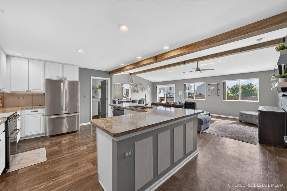 Photo of 1002 Chestnut Drive